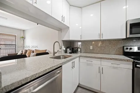 10049 Winding Lake Road Sunrise FL 33351