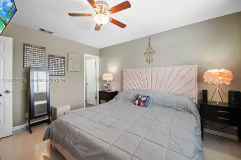 10049 Winding Lake Road Sunrise FL 33351