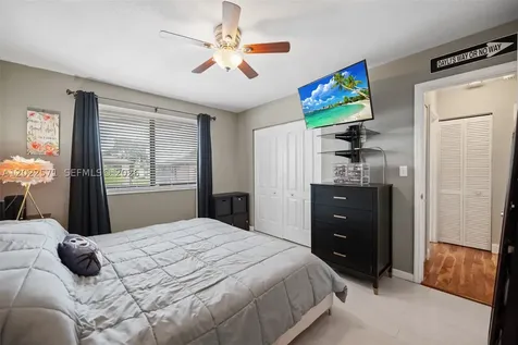 10049 Winding Lake Road Sunrise FL 33351