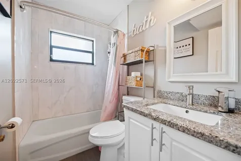 10049 Winding Lake Road Sunrise FL 33351