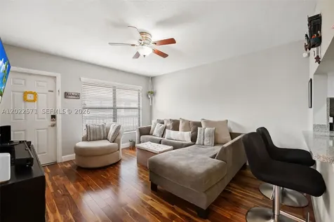 10049 Winding Lake Road Sunrise FL 33351