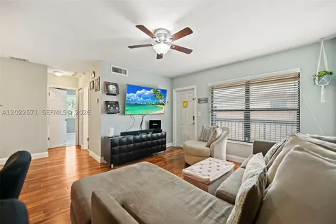 10049 Winding Lake Road Sunrise FL 33351