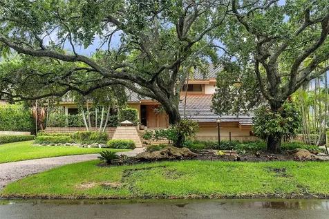 7244 E Lago Drive Coral Gables FL 33143
