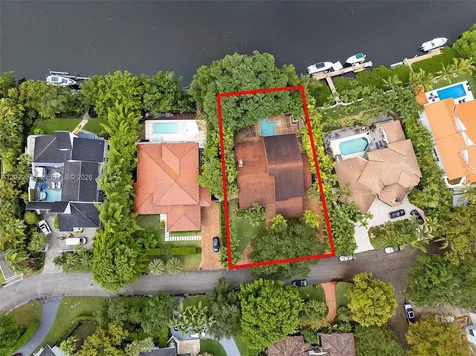 7244 E Lago Drive Coral Gables FL 33143