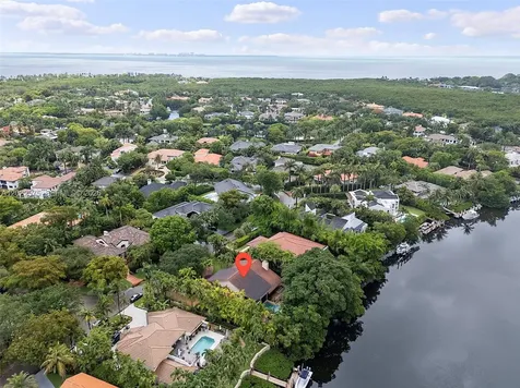 7244 E Lago Drive Coral Gables FL 33143