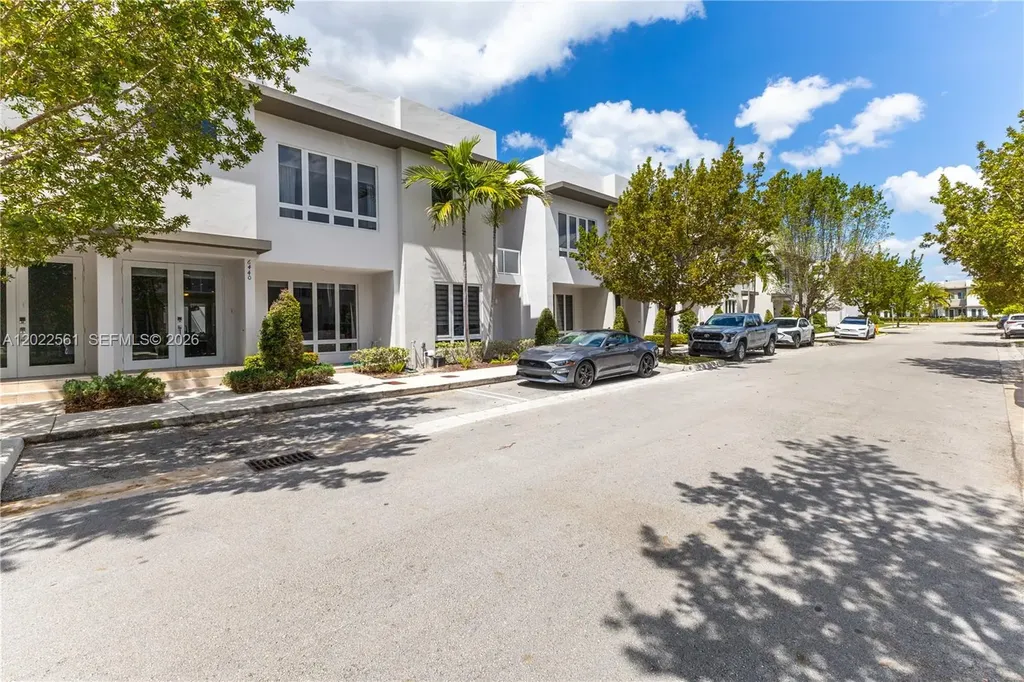 6440 NW 103rd Passage Doral FL 33178