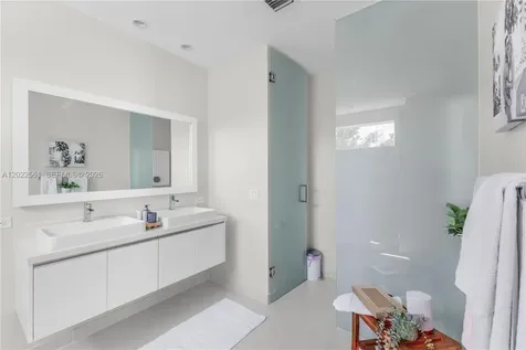 6440 NW 103rd Passage Doral FL 33178