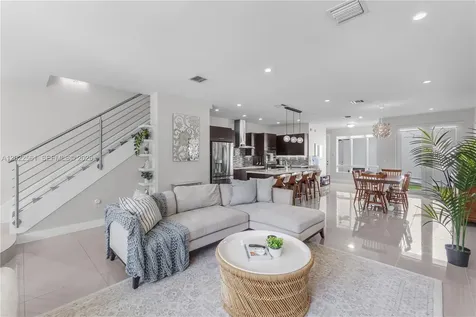 6440 NW 103rd Passage Doral FL 33178