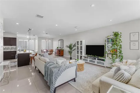 6440 NW 103rd Passage Doral FL 33178
