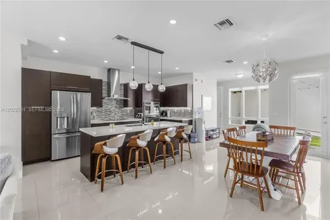 6440 NW 103rd Passage Doral FL 33178
