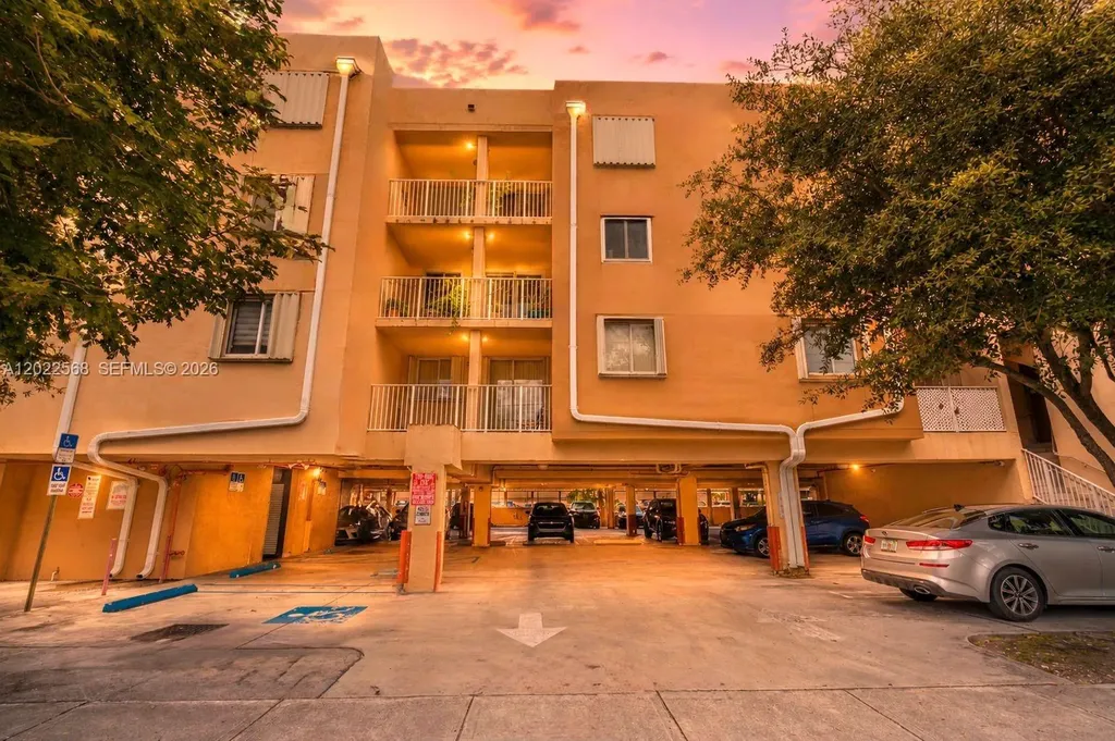 814 NW 36th Avenue Miami FL 33125