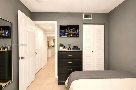 814 NW 36th Avenue Miami FL 33125