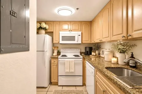 814 NW 36th Avenue Miami FL 33125
