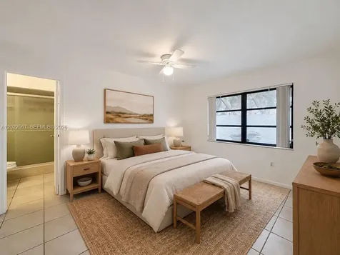 1571 NW 96th Way Pembroke Pines FL 33024