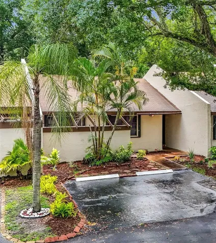 1571 NW 96th Way Pembroke Pines FL 33024