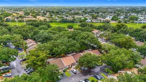 1571 NW 96th Way Pembroke Pines FL 33024