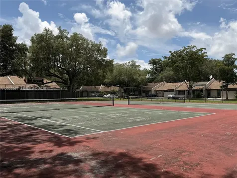 1571 NW 96th Way Pembroke Pines FL 33024