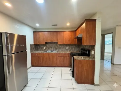129 SE 4th Avenue Hallandale Beach FL 33009