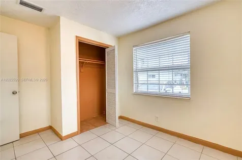 129 SE 4th Avenue Hallandale Beach FL 33009