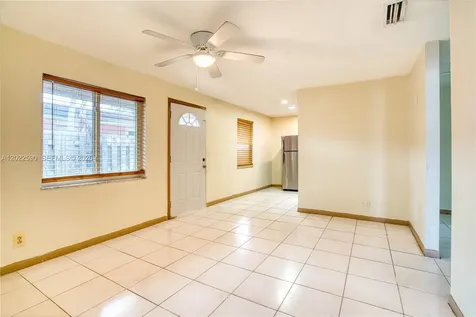 129 SE 4th Avenue Hallandale Beach FL 33009
