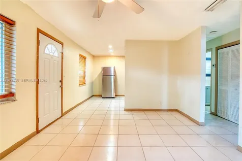 129 SE 4th Avenue Hallandale Beach FL 33009