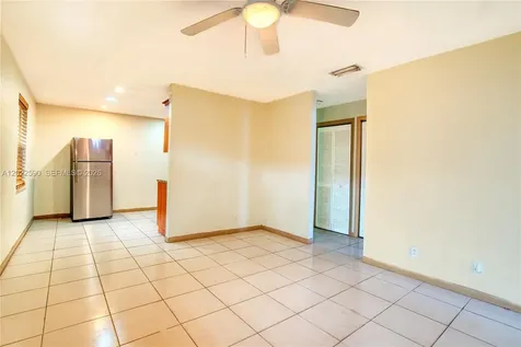 129 SE 4th Avenue Hallandale Beach FL 33009
