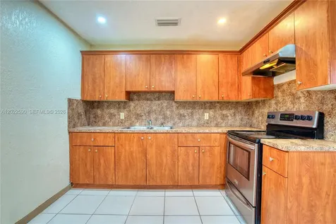 129 SE 4th Avenue Hallandale Beach FL 33009