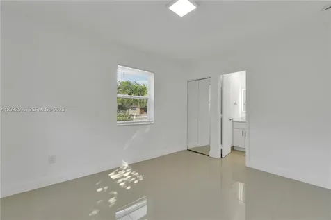 4740 NE 2nd Terrace Deerfield Beach FL 33064