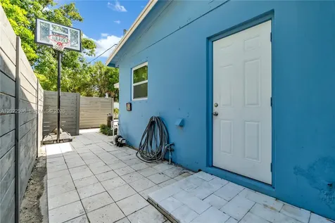 4740 NE 2nd Terrace Deerfield Beach FL 33064