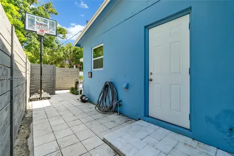 4740 NE 2nd Terrace Deerfield Beach FL 33064