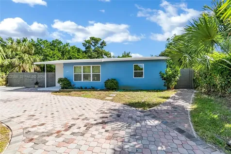 4740 NE 2nd Terrace Deerfield Beach FL 33064