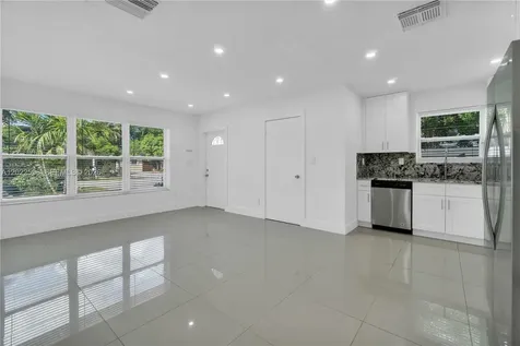 4740 NE 2nd Terrace Deerfield Beach FL 33064