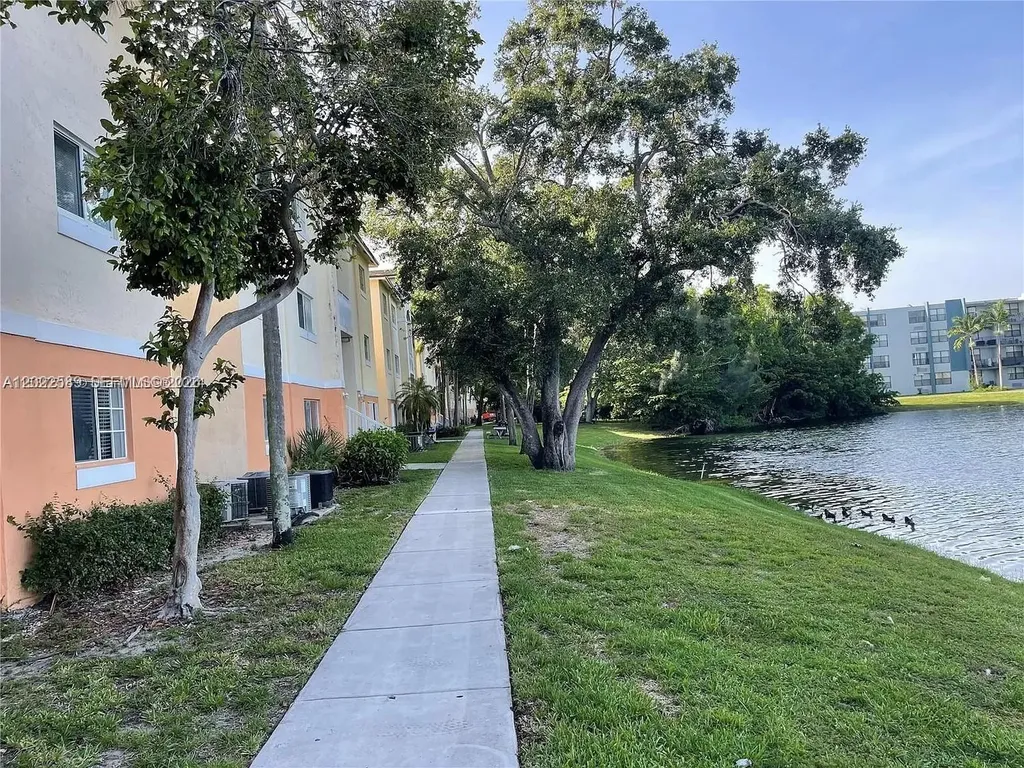 3690 N 56th Avenue Hollywood FL 33021