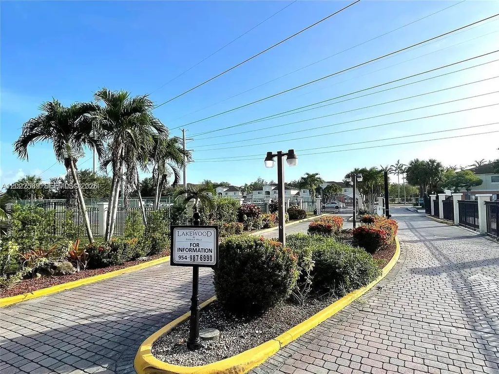 3690 N 56th Avenue Hollywood FL 33021