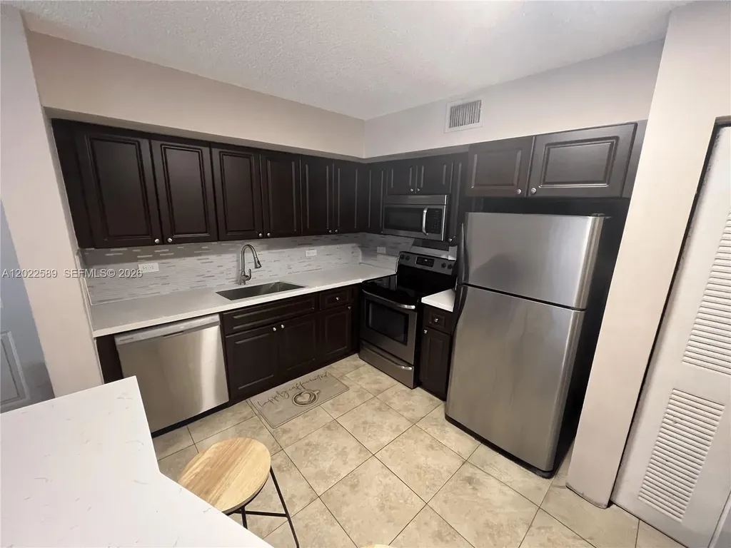 3690 N 56th Avenue Hollywood FL 33021