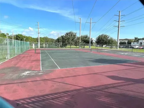 3690 N 56th Avenue Hollywood FL 33021