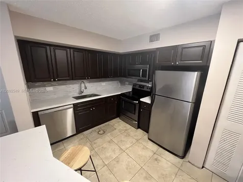3690 N 56th Avenue Hollywood FL 33021