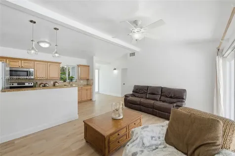 1141 SW 45th Terrace Plantation FL 33317