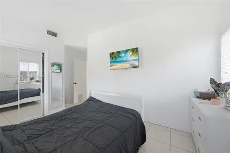 1141 SW 45th Terrace Plantation FL 33317