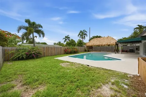 1141 SW 45th Terrace Plantation FL 33317