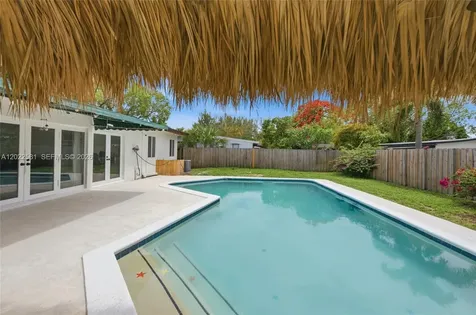 1141 SW 45th Terrace Plantation FL 33317