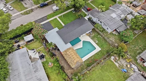 1141 SW 45th Terrace Plantation FL 33317