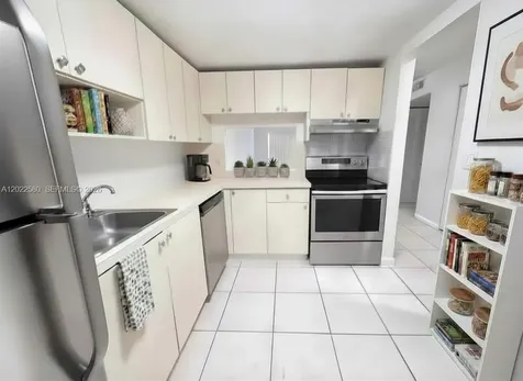 9970 SW 88th Street Miami FL 33176