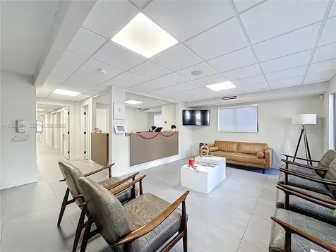 232 SW 8th Street Miami FL 33130