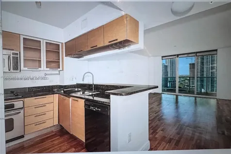 31 SE 5th Street Miami FL 33131