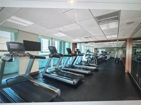 31 SE 5th Street Miami FL 33131