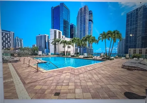 31 SE 5th Street Miami FL 33131
