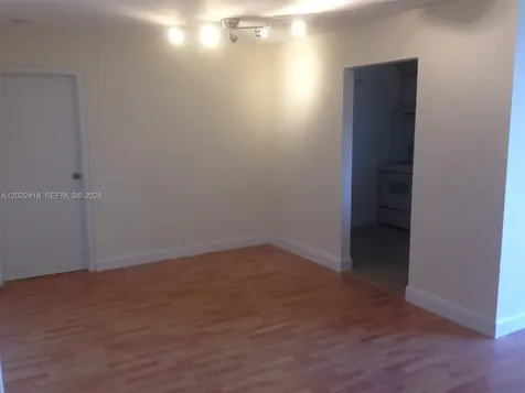 16909 N Bay Road Sunny Isles Beach FL 33160