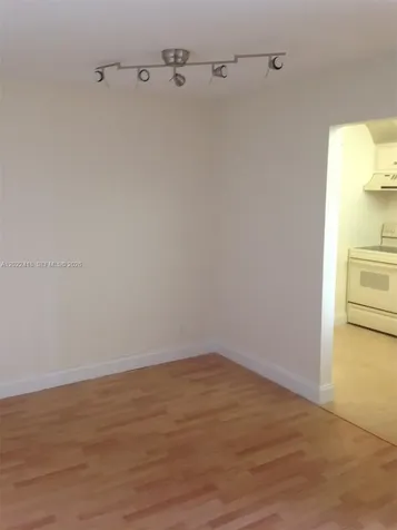 16909 N Bay Road Sunny Isles Beach FL 33160