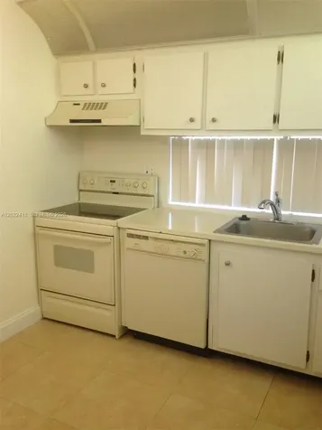16909 N Bay Road Sunny Isles Beach FL 33160